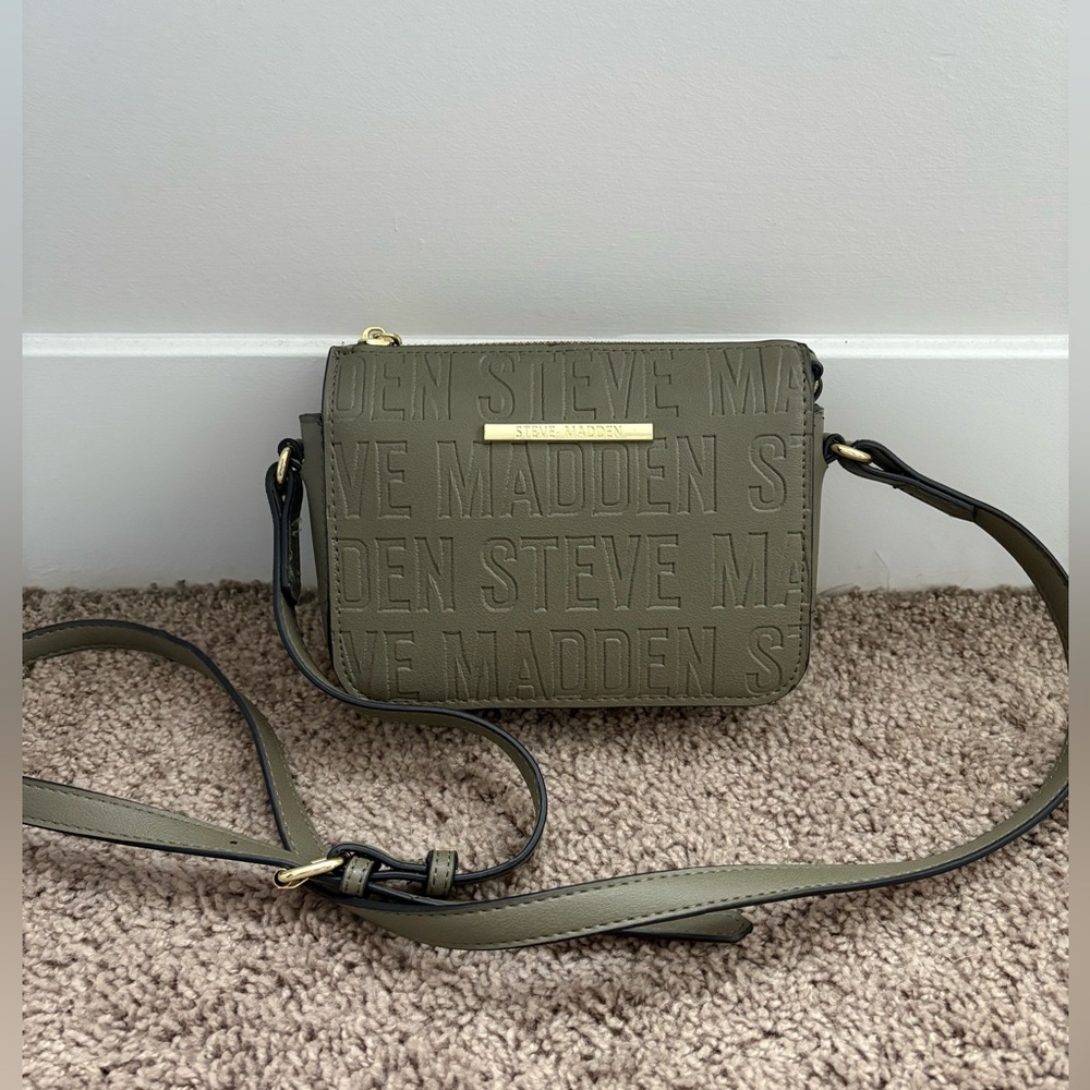 Steve Madden cross body purse